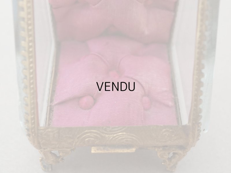 画像11: アンティーク 懐中時計 & ジュエリーボックス ワインレッドのシルク製クッション