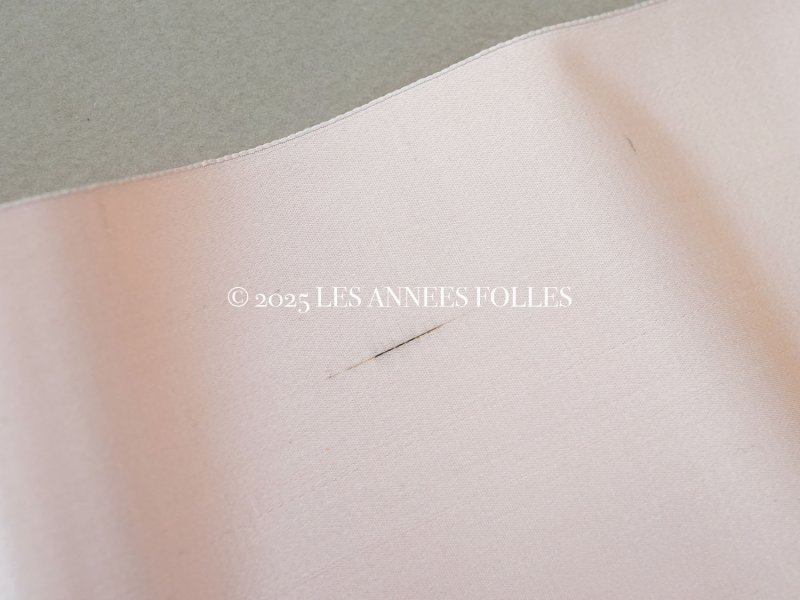 画像5: 1900年頃 アンティーク シルク製 サテンリボン 幅広 9cm幅  ベビーピンク