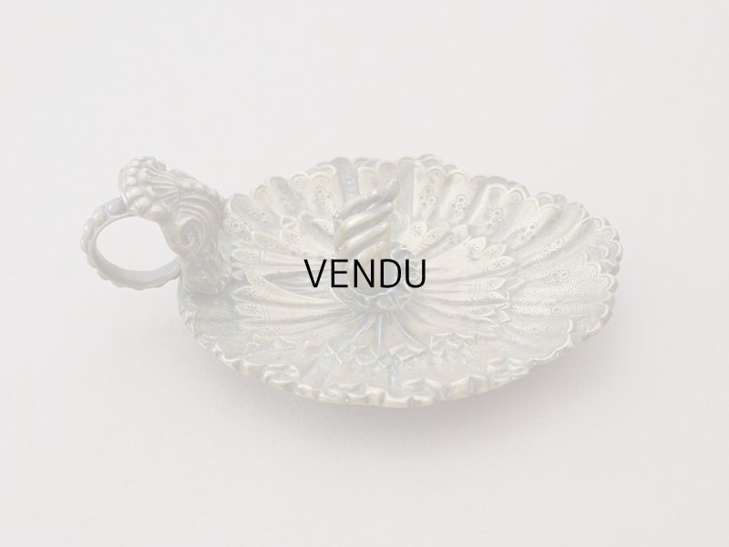 画像4: 19世紀末 アンティーク トレイ ハンドモチーフ レースカフス付き ブロンズ製 小物入れ 