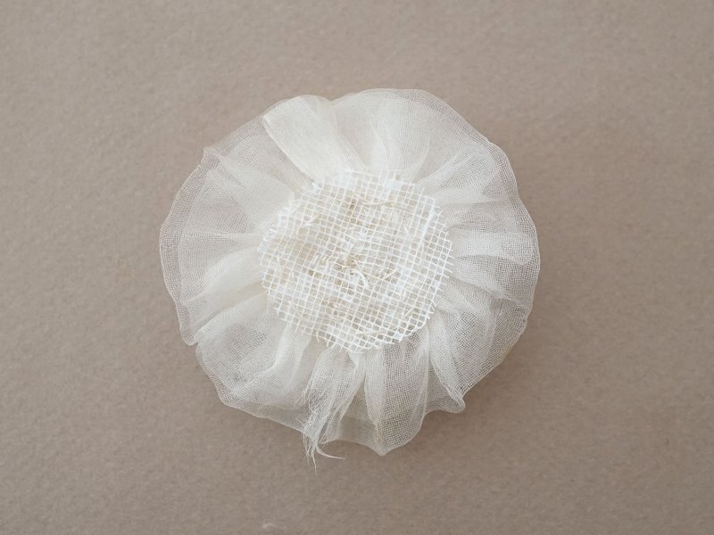 画像6: アンティーク シルクシフォン 薔薇の布花 オフホワイト