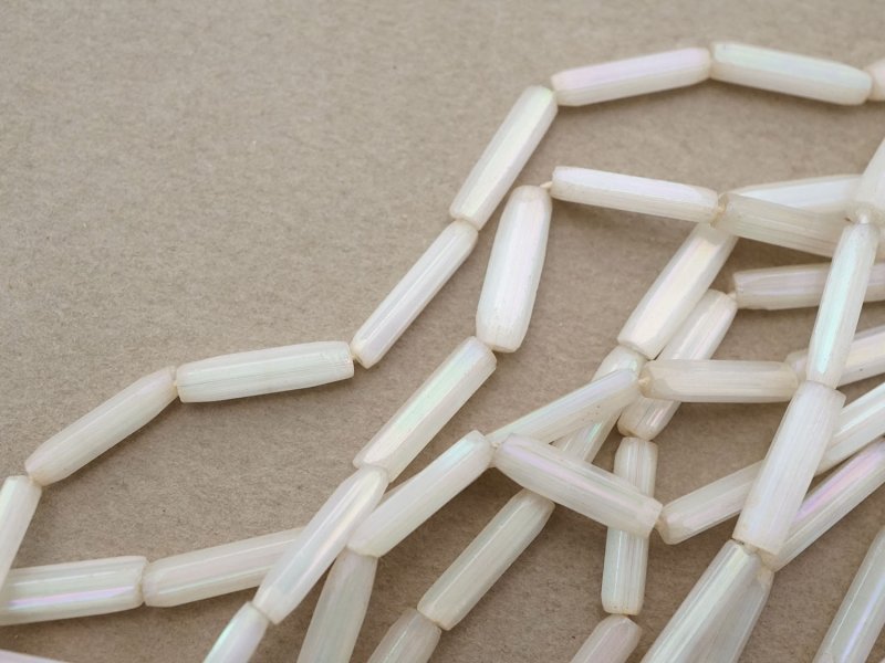 画像4: アンティーク ガラスビーズ オーロラ加工 オフホワイト 3〜4×13〜14mm 約270ピース