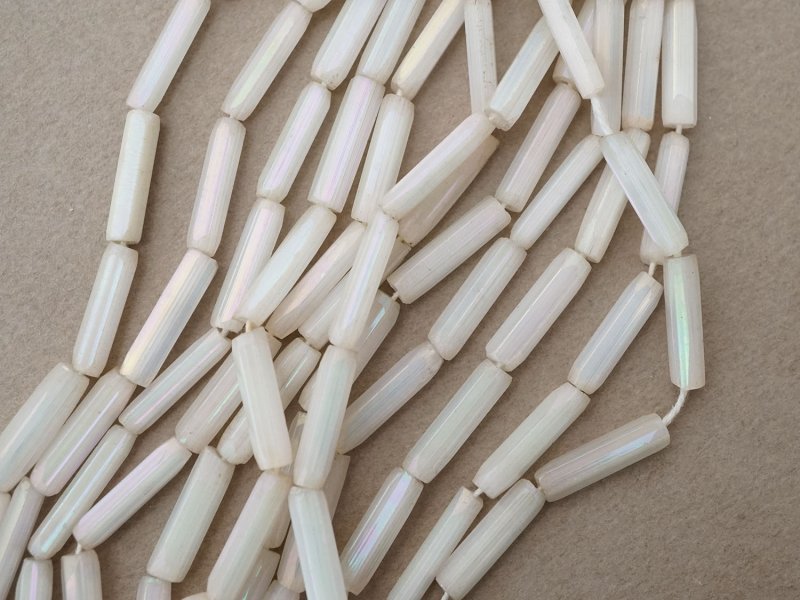 画像5: アンティーク ガラスビーズ オーロラ加工 オフホワイト 3〜4×13〜14mm 約270ピース