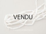 アンティーク ガラスビーズ オーロラ加工 オフホワイト 3〜4×13〜14mm 約240ピース
