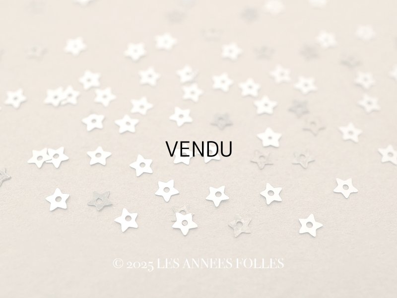 画像1: 19世紀末 アンティーク メタル製 極小 2mm 星 スパンコール 130ピースのセット シルバー