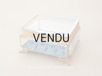 19世紀中頃 アンティーク 大きなジュエリーケース スモーキーブルーのシルククッション 20.2×17.5cm