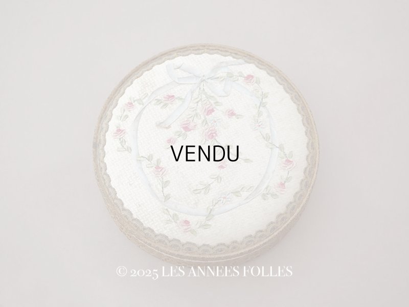 画像1: ＊蚤の市＊アンティーク 薔薇＆リボンのガーランドのお菓子箱 