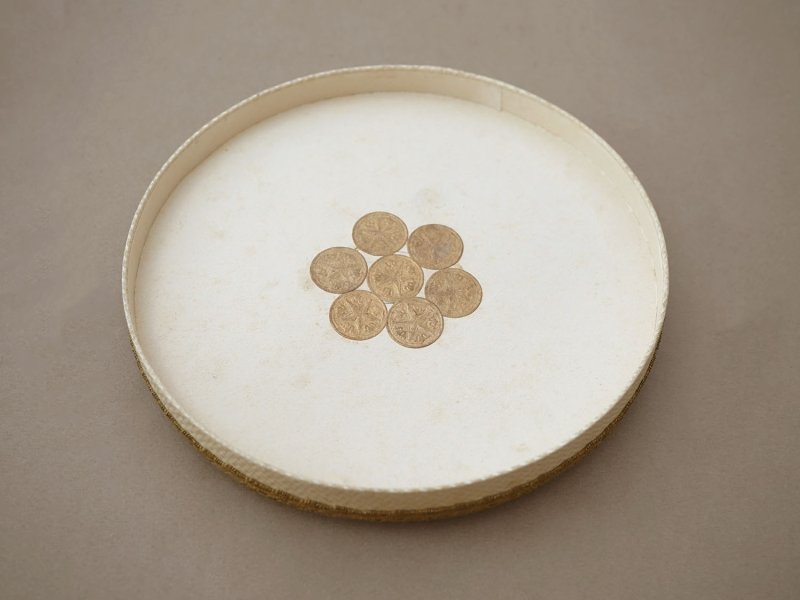 画像11: アンティーク 薔薇&リボンのガーランドのお菓子箱