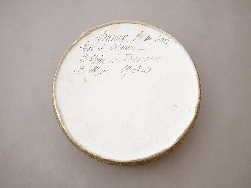 画像8: アンティーク 薔薇&リボンのガーランドのお菓子箱