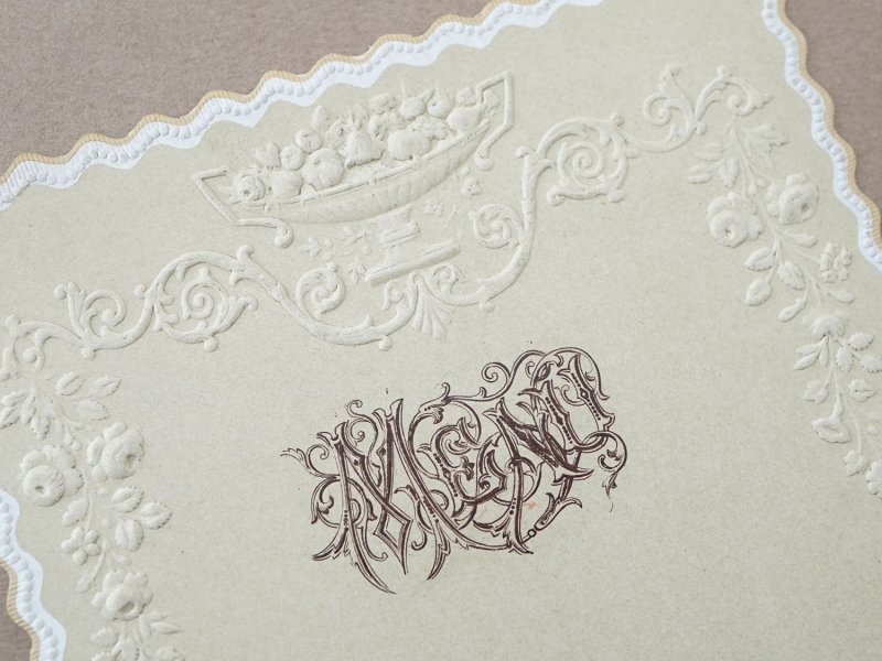 画像13: 未使用 アンティーク メニューカード モノグラム&薔薇のガーランド エンボス加工 