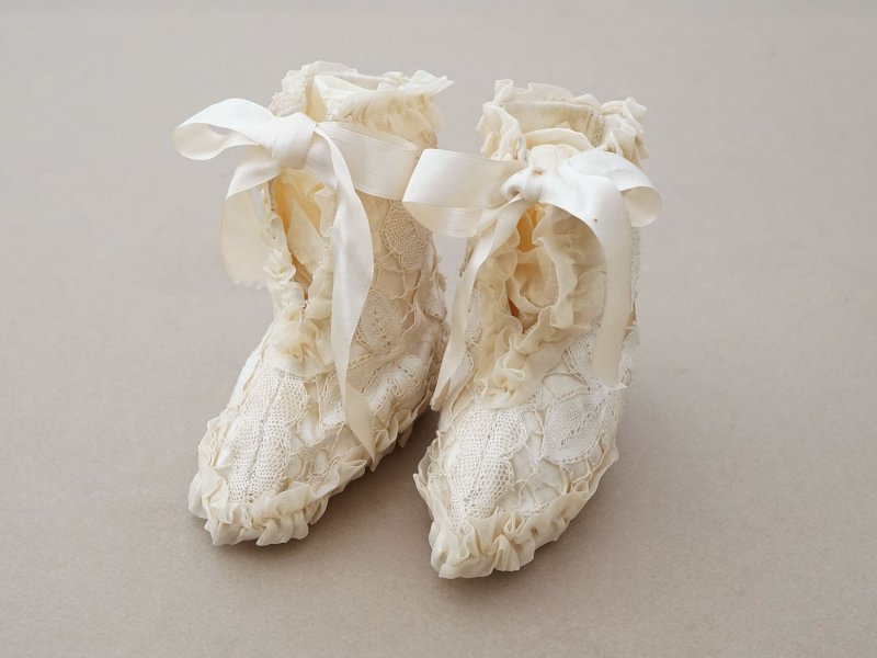 画像3: 1900年頃 アンティーク ベビーシューズ シルクシフォン&手編みのレース