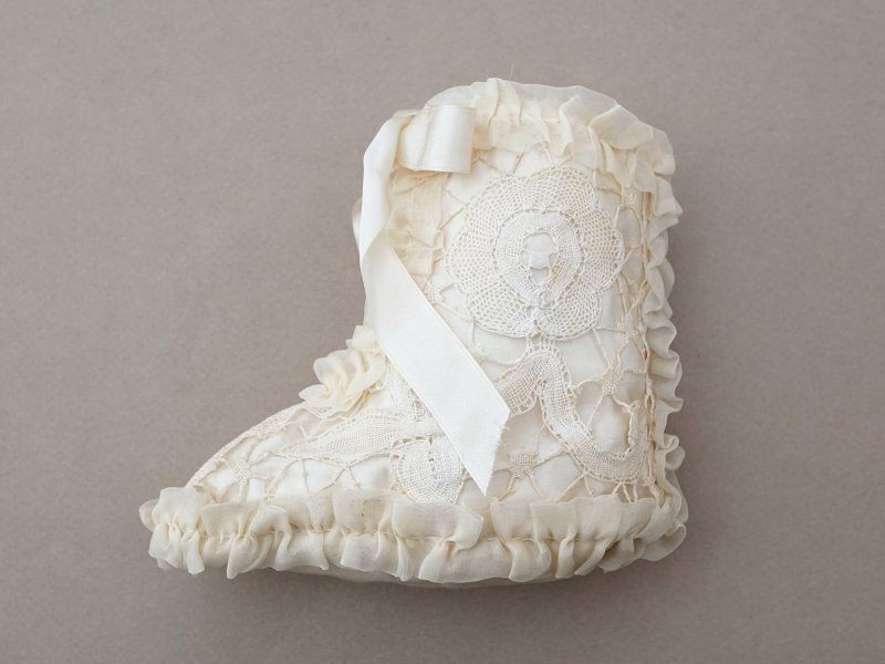 画像8: 1900年頃 アンティーク ベビーシューズ シルクシフォン&手編みのレース