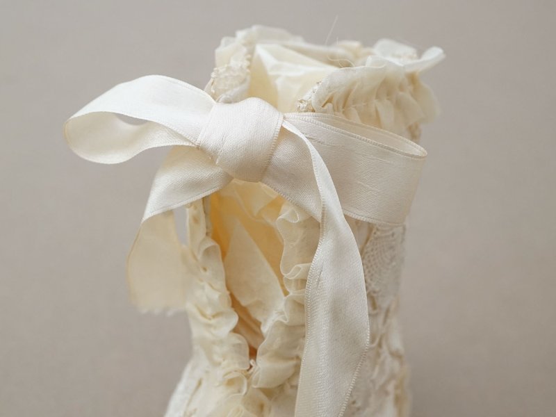 画像4: 1900年頃 アンティーク ベビーシューズ シルクシフォン&手編みのレース