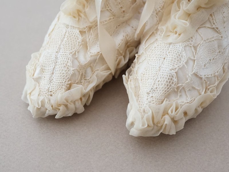 画像6: 1900年頃 アンティーク ベビーシューズ シルクシフォン&手編みのレース