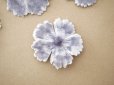 画像2: アンティーク 布花材料 ベルベットの花びら 花芯付き 5ピースのセット 約4.3cm  布花 グレイッシュパープル (2)