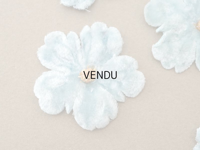 画像3: アンティーク 布花材料 ベルベットの花びら 花芯付き 5ピースのセット 約4cm 布花 アイスブルー