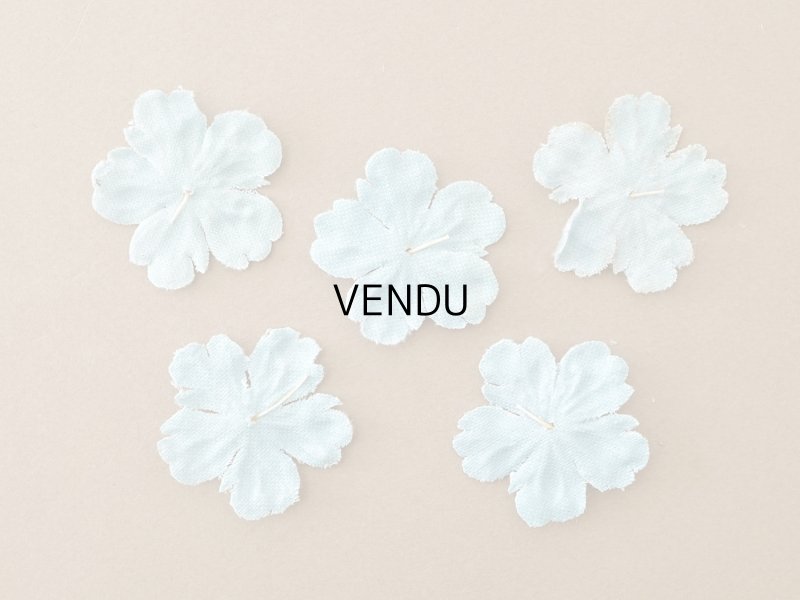 画像6: アンティーク 布花材料 ベルベットの花びら 花芯付き 5ピースのセット 約4cm 布花 アイスブルー