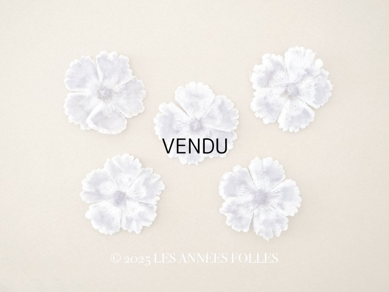 画像1: アンティーク 布花材料 ベルベットの花びら 花芯付き 5ピースのセット 約4.3cm  布花 グレイッシュパープル