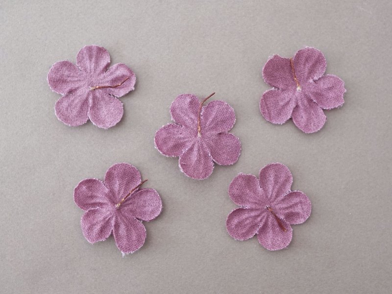 画像4: アンティーク 布花材料 ベルベットの花びら 花芯付き 5ピースのセット 約4.3cm 布花 ライラック色