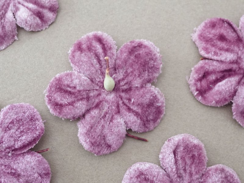 画像3: アンティーク 布花材料 ベルベットの花びら 花芯付き 5ピースのセット 約4.3cm 布花 ライラック色