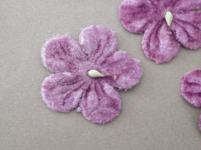 画像8: アンティーク 布花材料 ベルベットの花びら 花芯付き 5ピースのセット 約4.3cm 布花 ライラック色