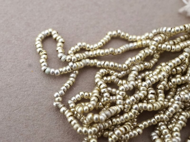 画像10: アンティーク 極小 メタルビーズ 丸 シャンパンゴールド メタル製 ビーズ A.M. 6