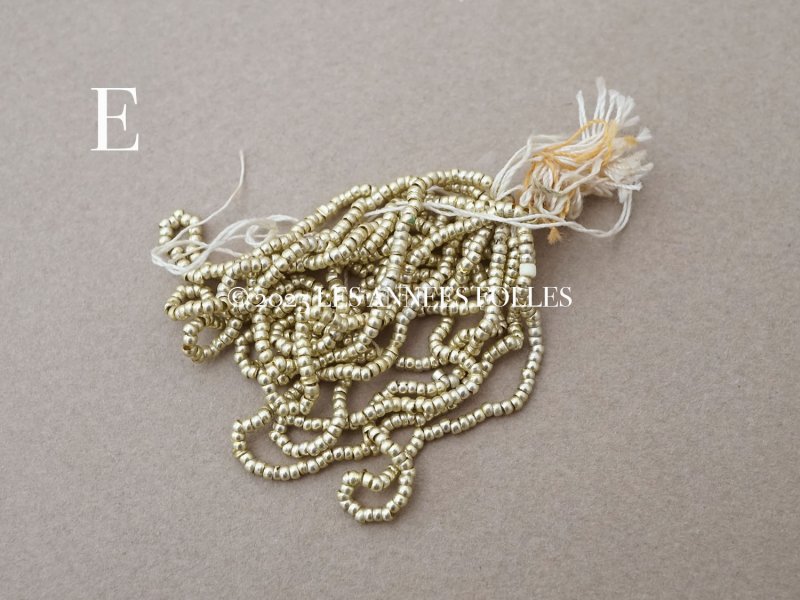 画像11: アンティーク 極小 メタルビーズ 丸 シャンパンゴールド メタル製 ビーズ A.M. 6