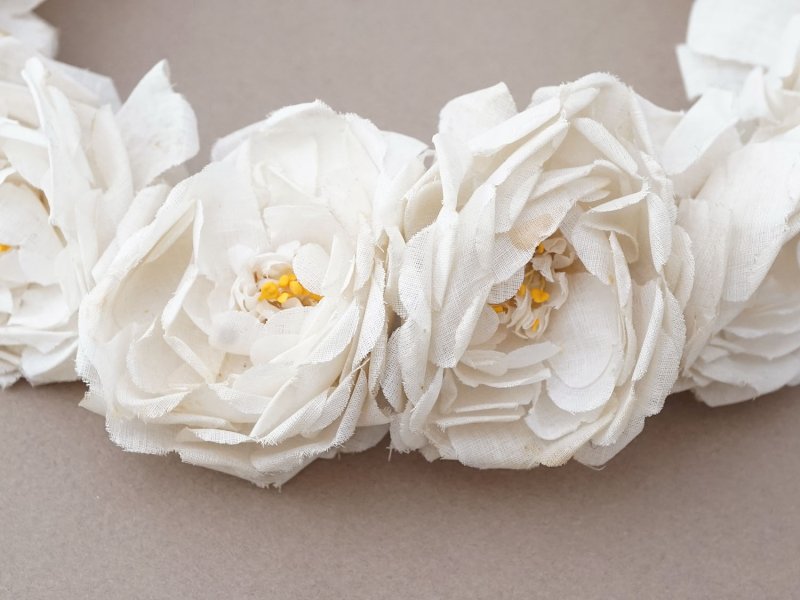 画像8: アンティーク 白薔薇のティアラ 布花 花冠 オフホワイト