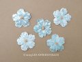 アンティーク 布花材料 ベルベットの花びら 花芯付き 5ピースのセット 約4cm 布花 アイスブルー
