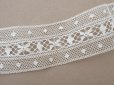 画像2: アンティーク ドット&花のレース ホワイト 3.8cm幅  (2)
