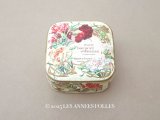 アンティーク パウダーボックス VELOUTE BOUQUET D'OEILLETS CARNATION - ROGER & GALLET PARIS -