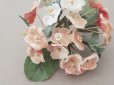 画像2: アンティーク シルクベルベットの布花 パウダーピンクオレンジ＆ホワイト ブーケ (2)