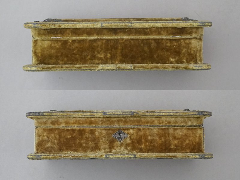 画像9: アンティーク グローブボックス カーキのベルベット ロカイユ装飾＆草花のブーケ