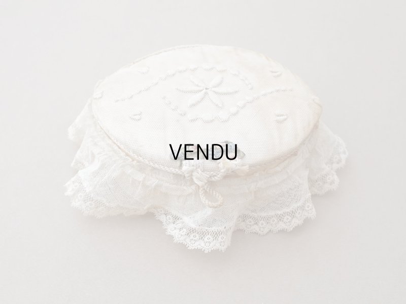 画像2: アンティーク シルク製 ロココモチーフ付 ボックス 花刺繍＆レース