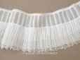 画像1: アンティーク 幅広 ドレスの裾  2段のプリーツ入り レース付 1.86m 24cm幅 コットンオーガンジー (1)