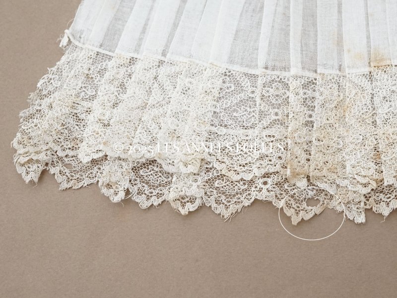 画像12: アンティーク 幅広 ドレスの裾  2段のプリーツ入り レース付 1.86m 24cm幅 コットンオーガンジー