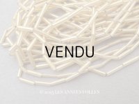 アンティーク ガラスビーズ 磨りガラス風 ゴールド  2×7mm 吹きガラス製ビーズ　　