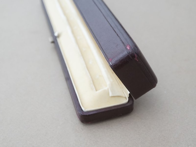 画像3: アンティーク 本革製 ジュエリーボックス ボルドーブラウン ブレスレット用