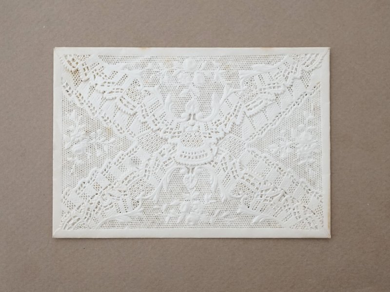 画像9: 未使用 アンティーク 初聖体の記念の封筒 レースの透かし模様