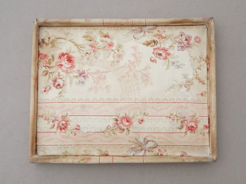 画像11: *蚤の市*アンティーク 薔薇模様&水色のリボン カルトナージュボックス