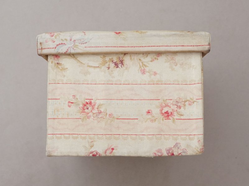 画像7: *蚤の市*アンティーク 薔薇模様&水色のリボン カルトナージュボックス