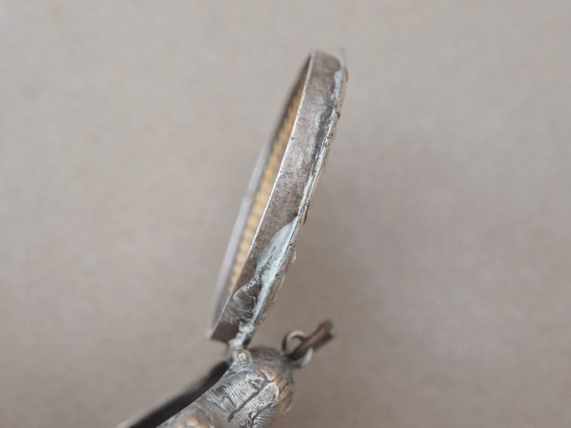 画像14: アンティーク 水色のパフ付 パウダーケース ロカイユ装飾