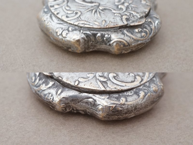 画像7: アンティーク 水色のパフ付 パウダーケース ロカイユ装飾