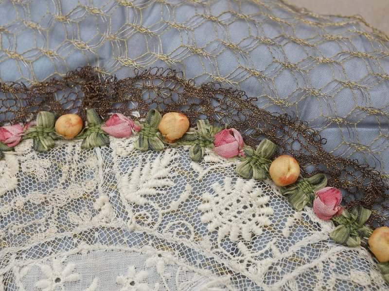 画像4: アンティーク シルク製 ポシェット ロココトリム＆レース ハンキーケース