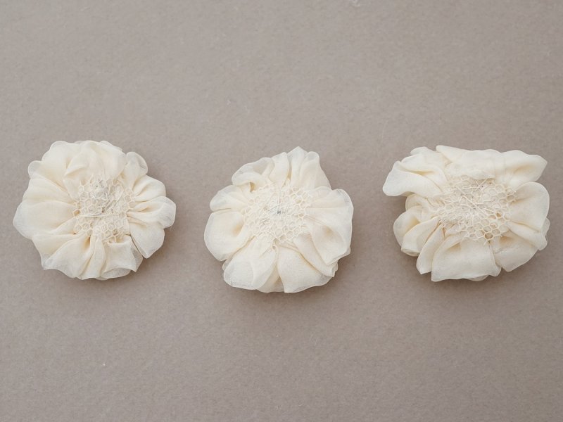 画像3: アンティーク シルクシフォン 薔薇の布花 アイボリー