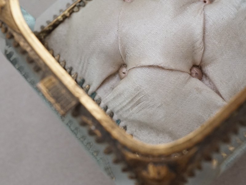 画像8: アンティーク ジュエリーボックス パウダーピンクのシルククッション 