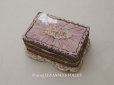 画像1: アンティーク ロココモチーフ付 お菓子箱 パウダーピンク (1)