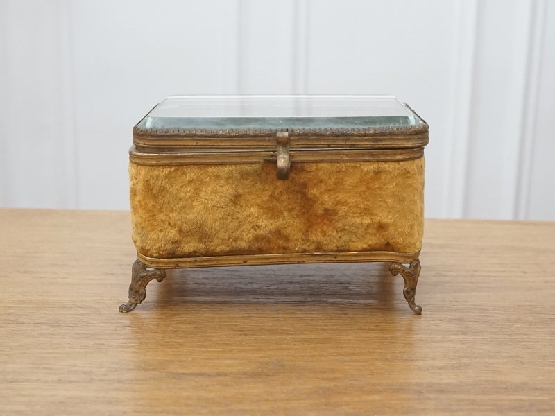 画像3: アンティーク ジュエリーボックス シャンパンゴールドのシルククッション&ベルベット