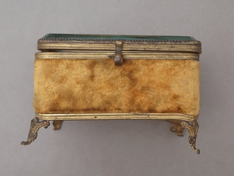 画像5: アンティーク ジュエリーボックス シャンパンゴールドのシルククッション&ベルベット