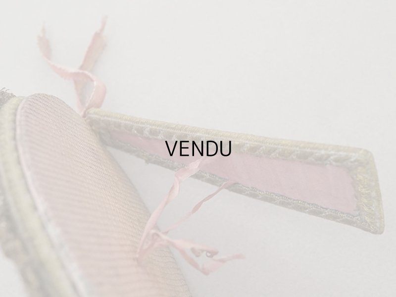 画像12: *蚤の市*アンティーク フォトフレーム ロココモチーフ付き シルク製