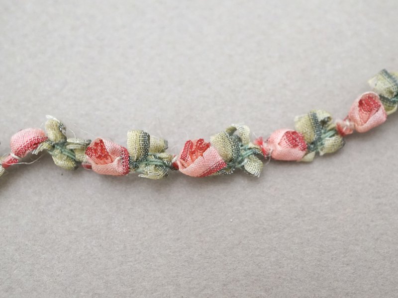 画像2: アンティーク とても小さな薔薇 ロココトリム シルク製 ロココリボン ピンク＆レッド